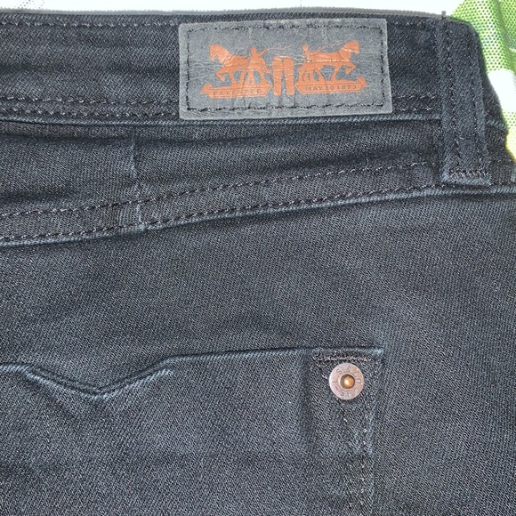 Levi's Black Distressed Cut off jean shorts - Picture 7 of 8